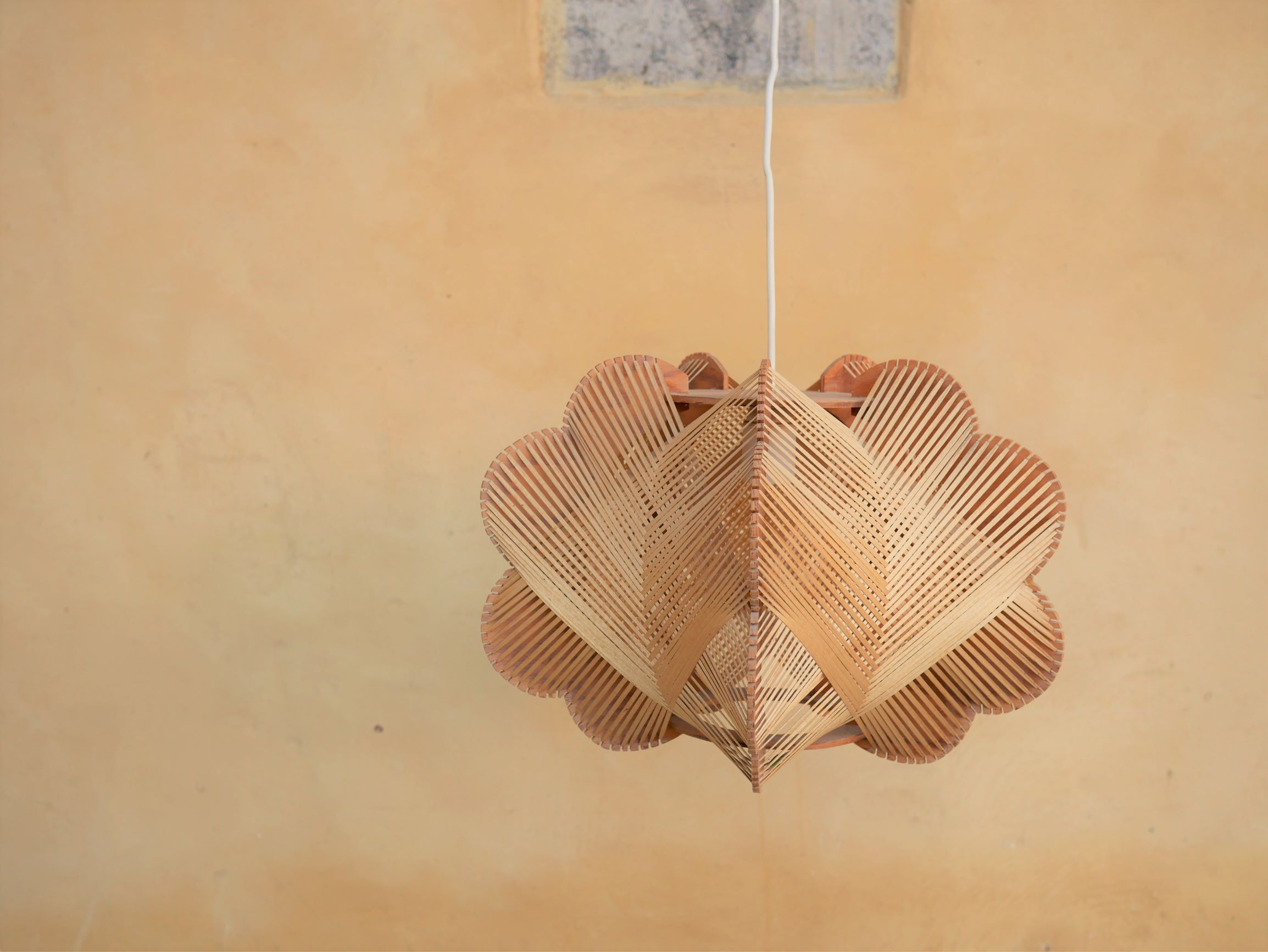 Suspension scandinave vintage bois et fil