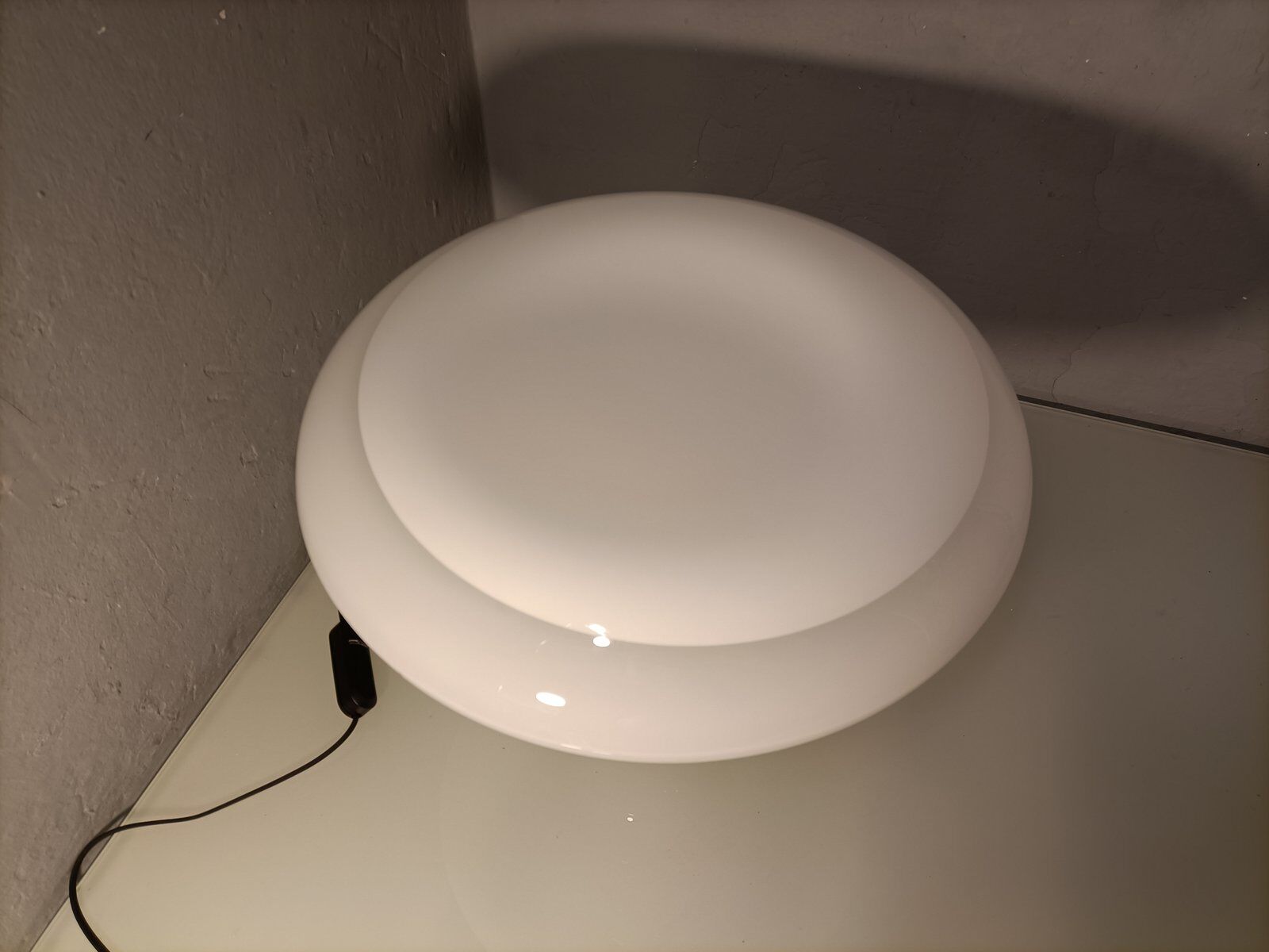 Lampe de table design années 90 modèle Lesbo Angelo Mangiarotti pour Artemide