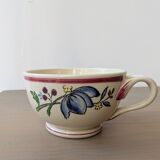 Set of cups