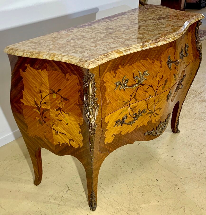 Curved chest of drawers Louis XV style in marquetry