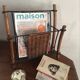 Porte-revues vintage en osier et bois