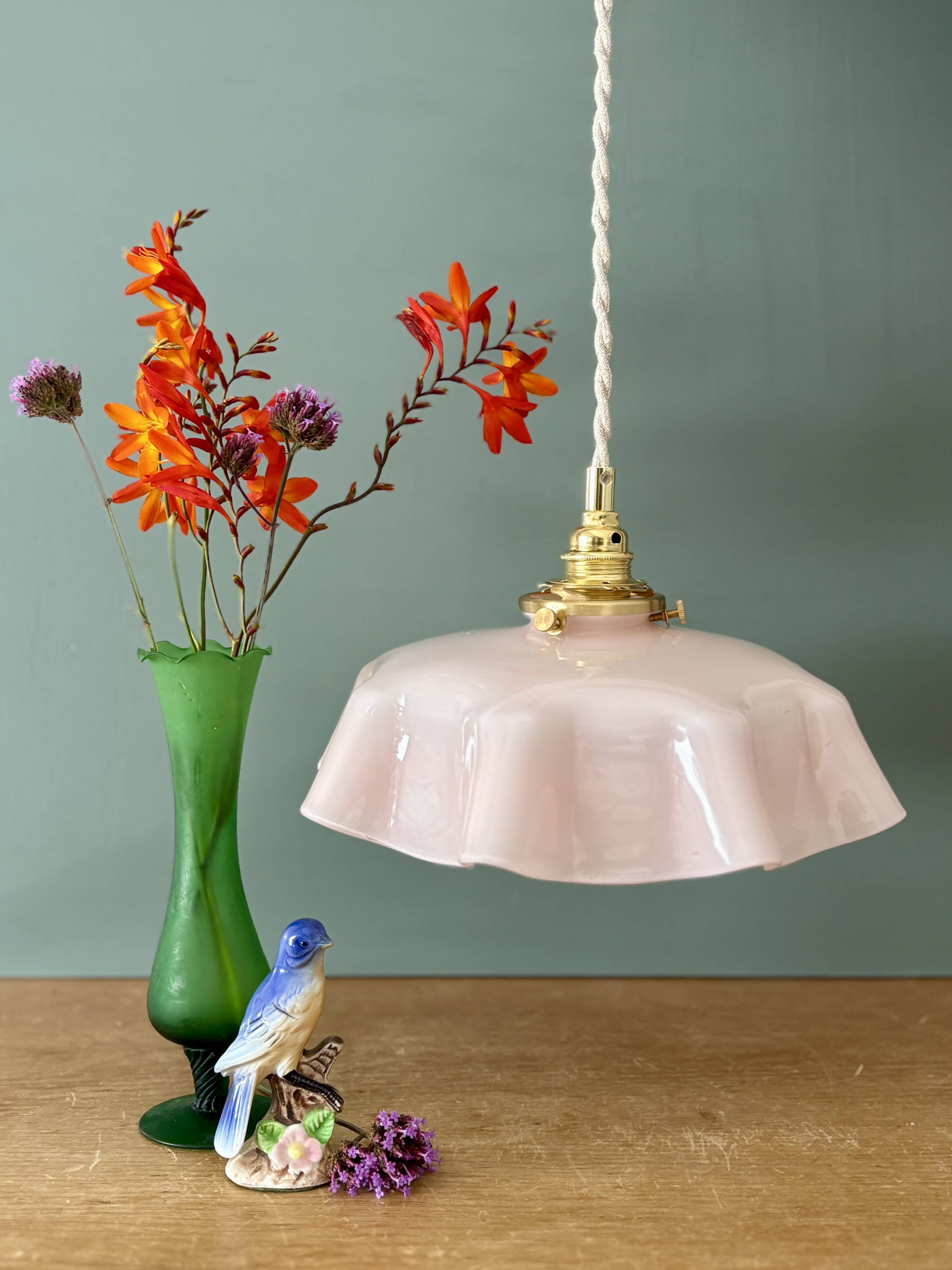 Vintage pendant light in pink opaline.
