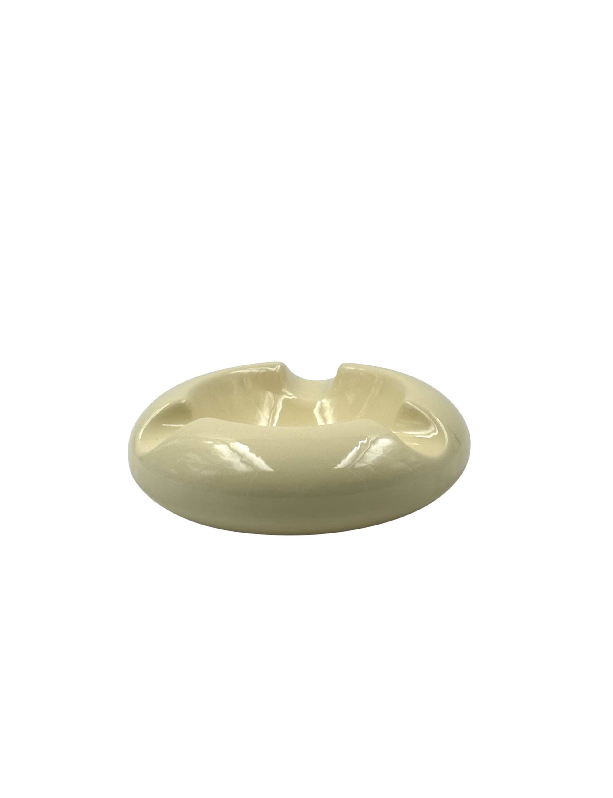 Space age cream ceramic ashtray, Sicart Italy 1970s