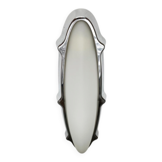 Geco wall light for indoor and outdoor use, postmodern Italian design by Luciano Pagani and Angelo Perversi for Arteluce, 1990s.