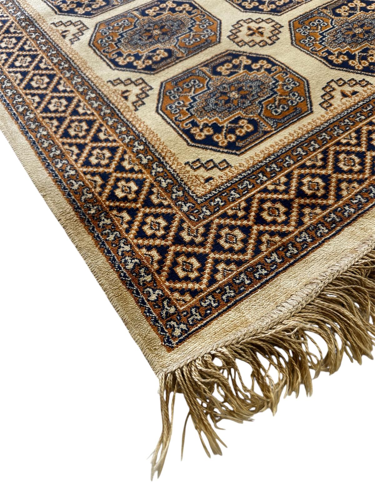 Tapis de style oriental 120cm x 70cm