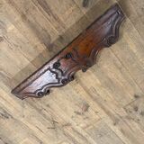 Cornice pediment in low relief in wood