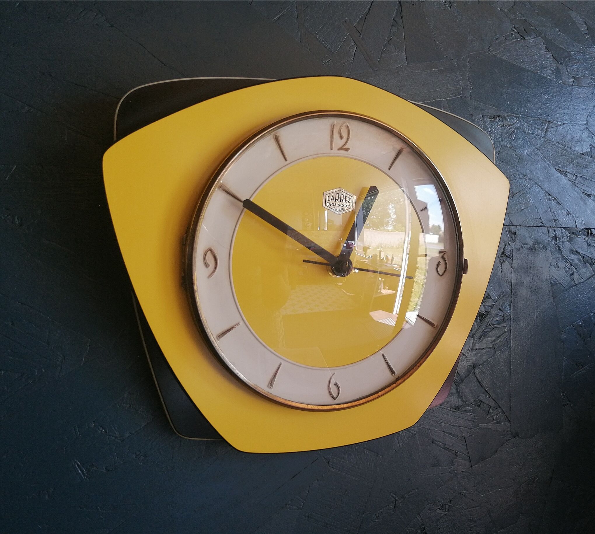 Clock vintage formica silent wall clock "Carrez Transistor yellow black"