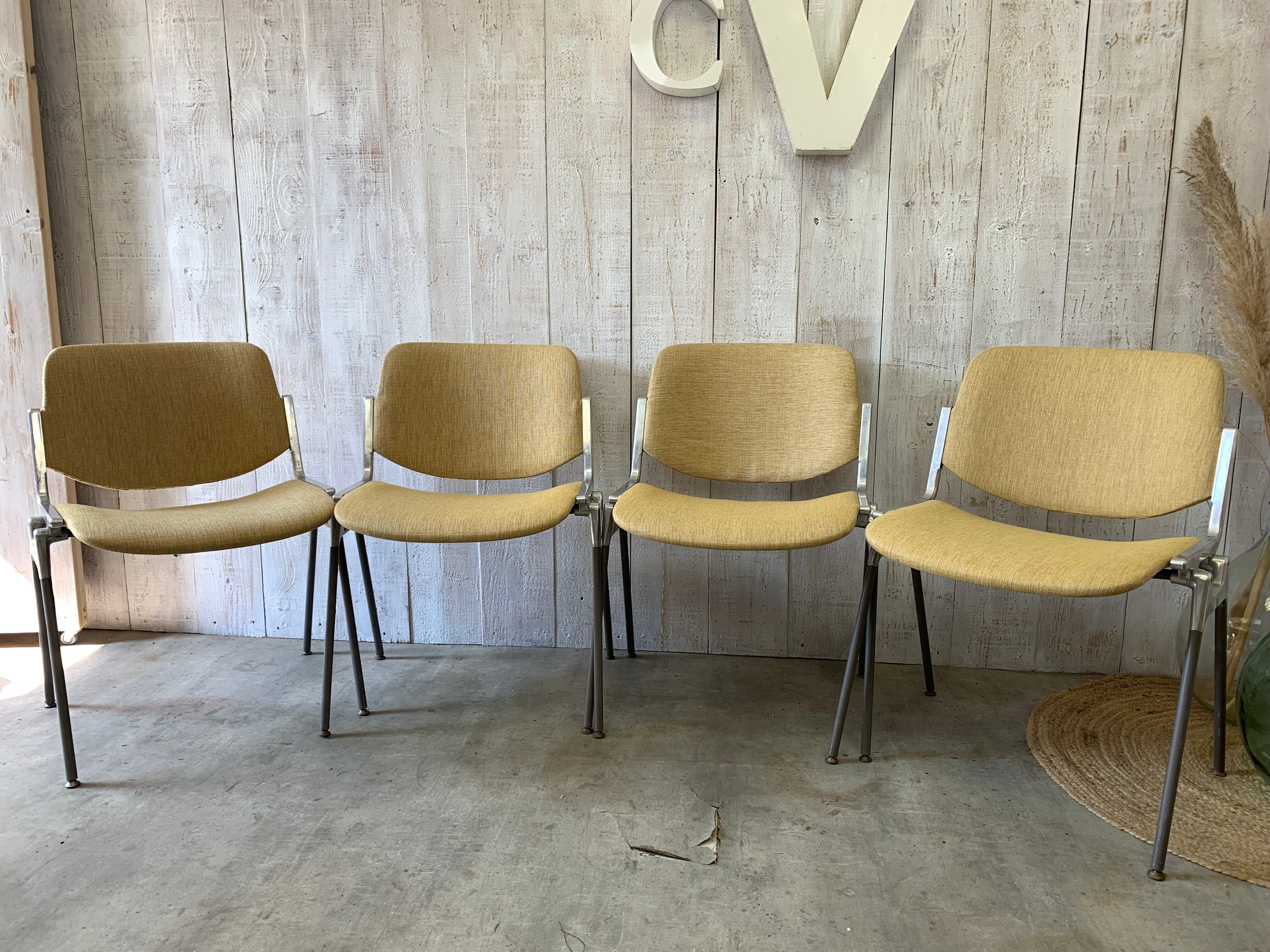 Series of 4 chairs by Piretti Giancarlo, Castelli