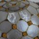 Suspension en nacre et perles orange