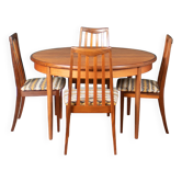 Fresque rétro en teck GPlan des années 1960 DRetro Teak GPlan des années 1960 Table de finition et 4 quatre chaises par Victor Wilkins
