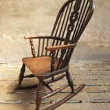 Antique rocking chair Windsor 1840