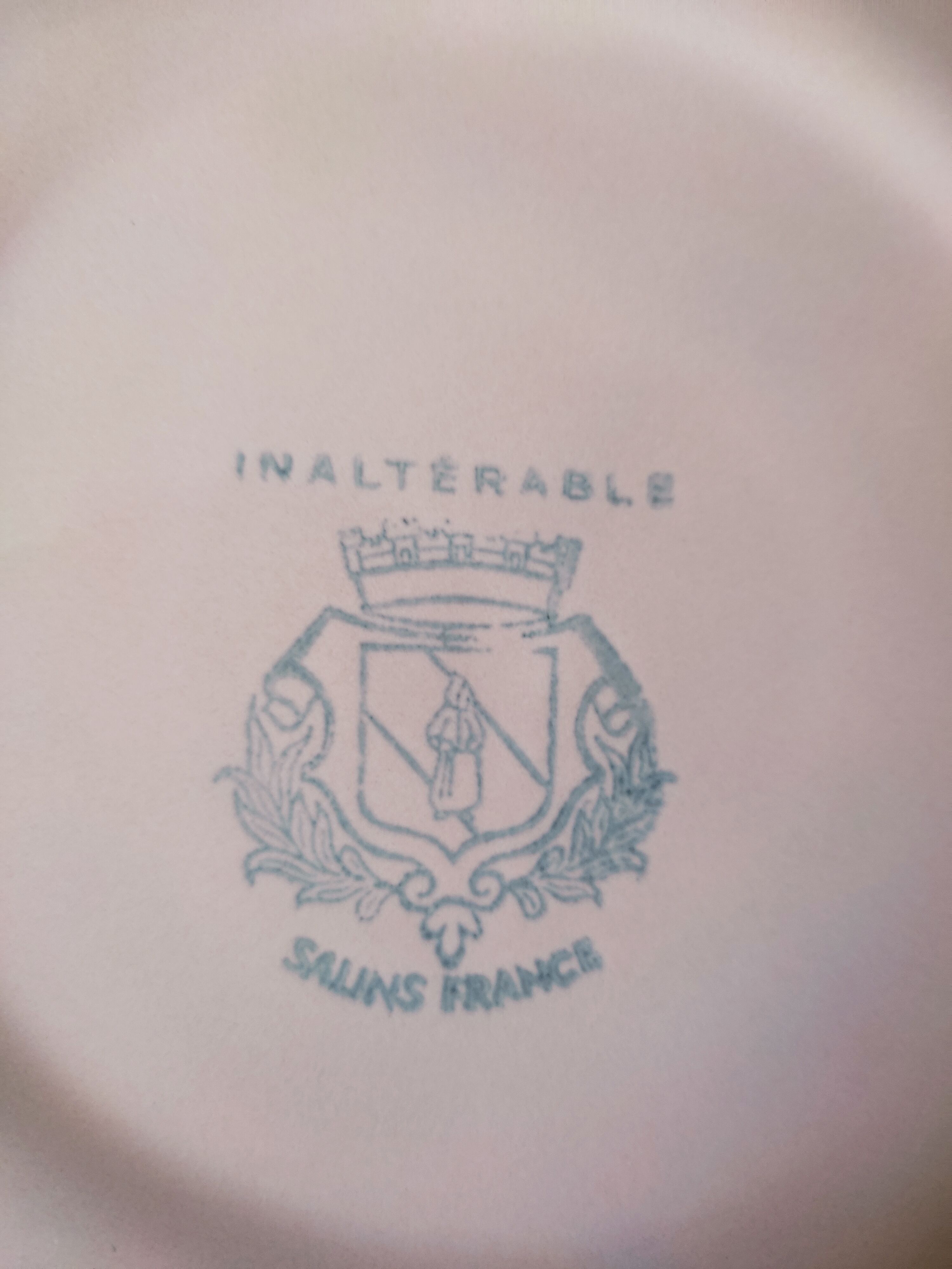 6 flat plates in pink earthenware by Salins