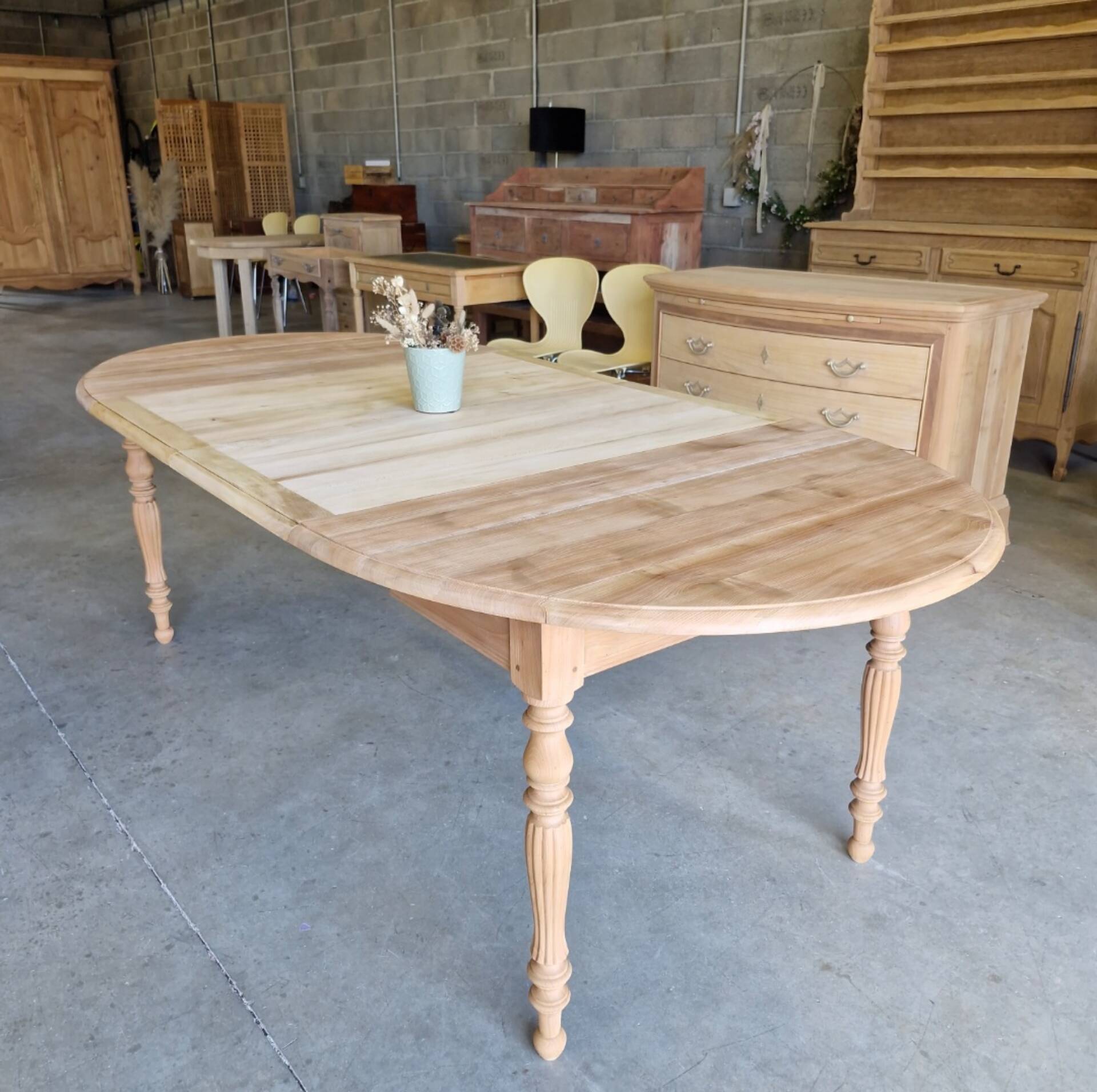 Oval solid cherry wood table with drop leaves + 2 extensions