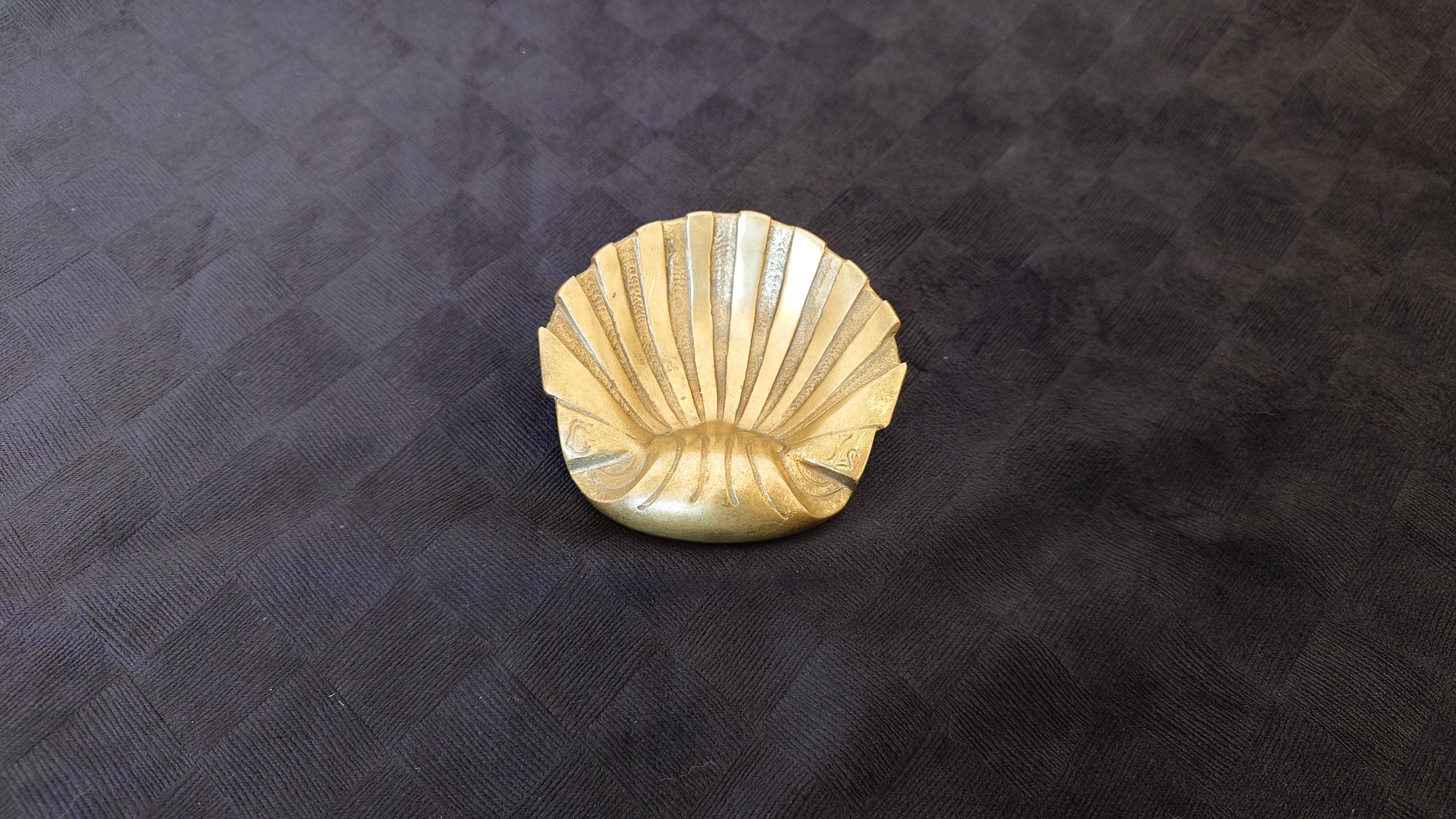 Bronze ring holder ashtray, signed, modernist vintage design shell