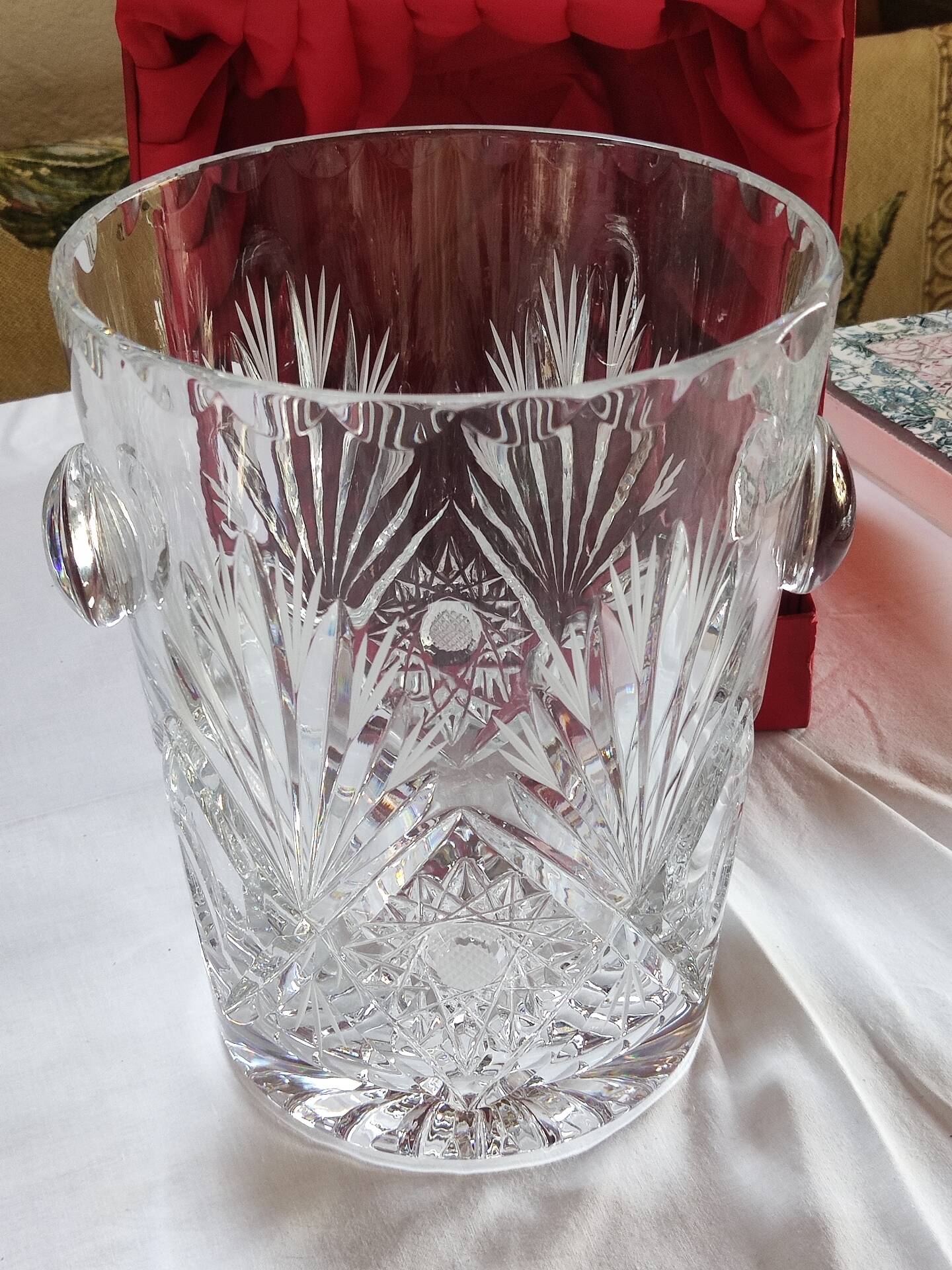 Seau à champagne en cristal taillé