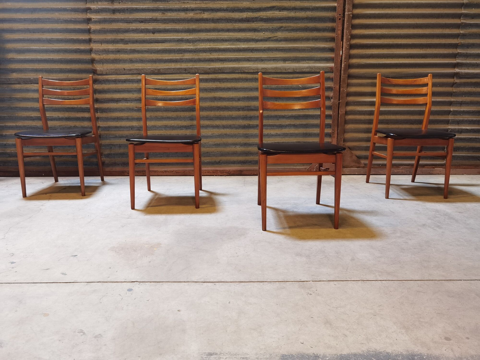 Set of 4 french chairs in scandinavian style year 60