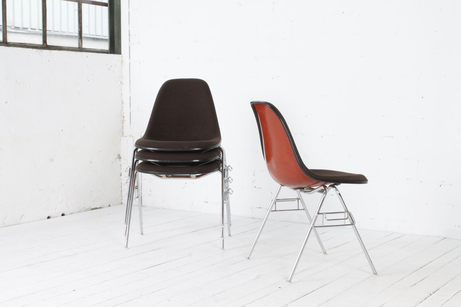 Set of 4 side chairs by Charles & Ray Eames for Herman Miller