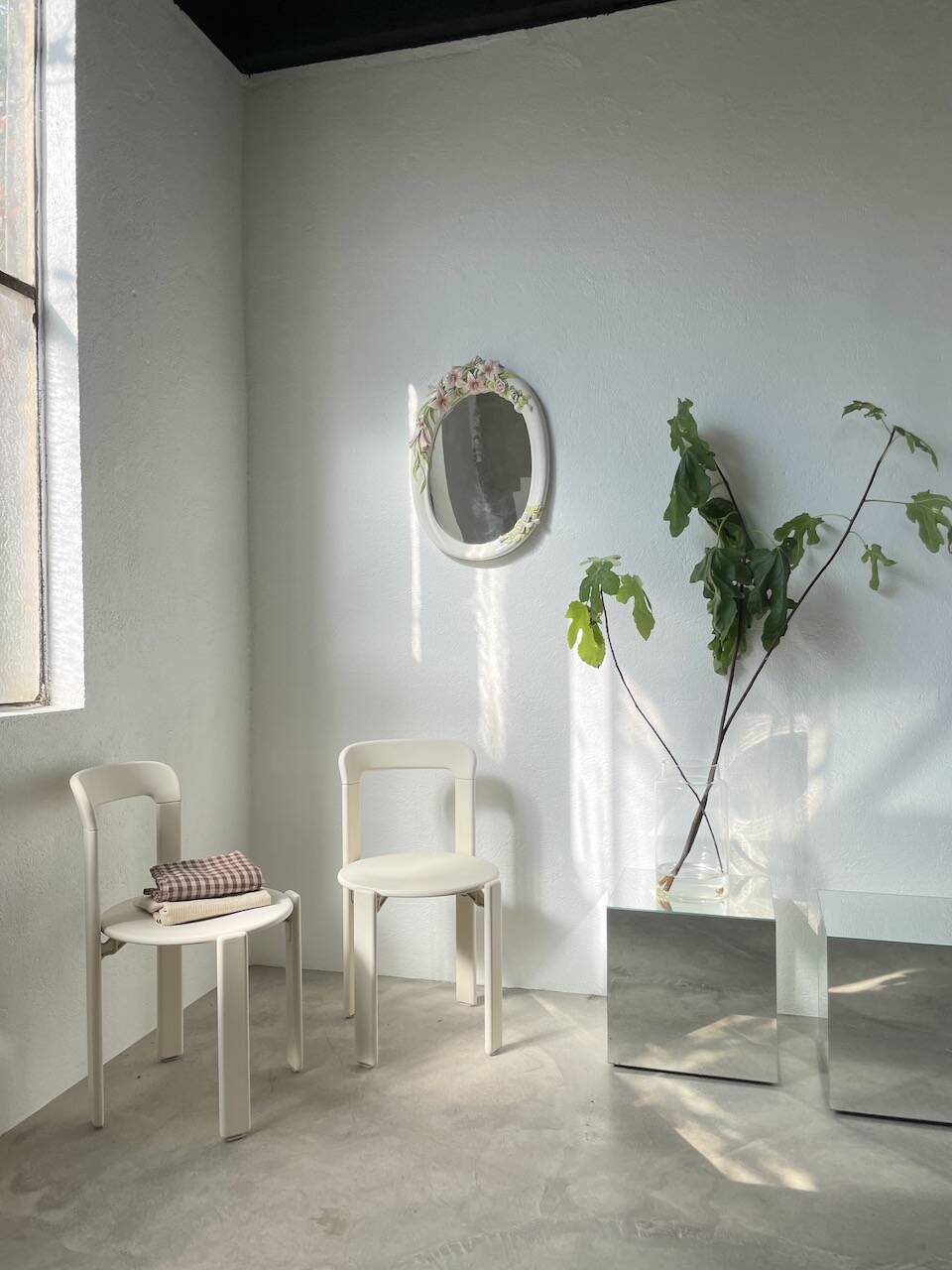 Italian style ceramic flower mirror