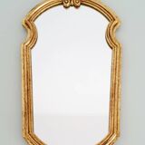 Miroir en bois doré à la feuille d'or