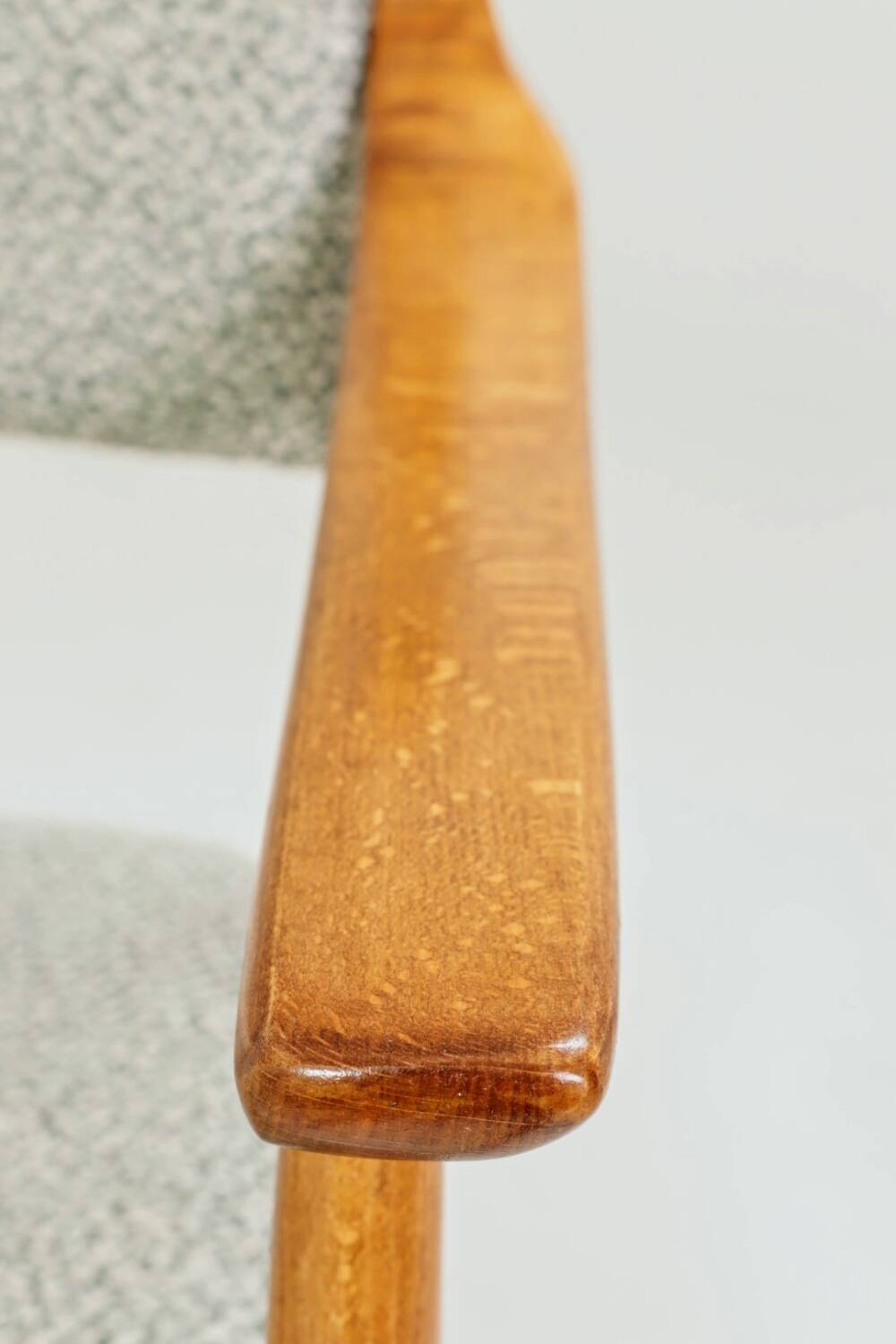 Fauteuil scandinave vintage en tissu tissé turquoise et blanc