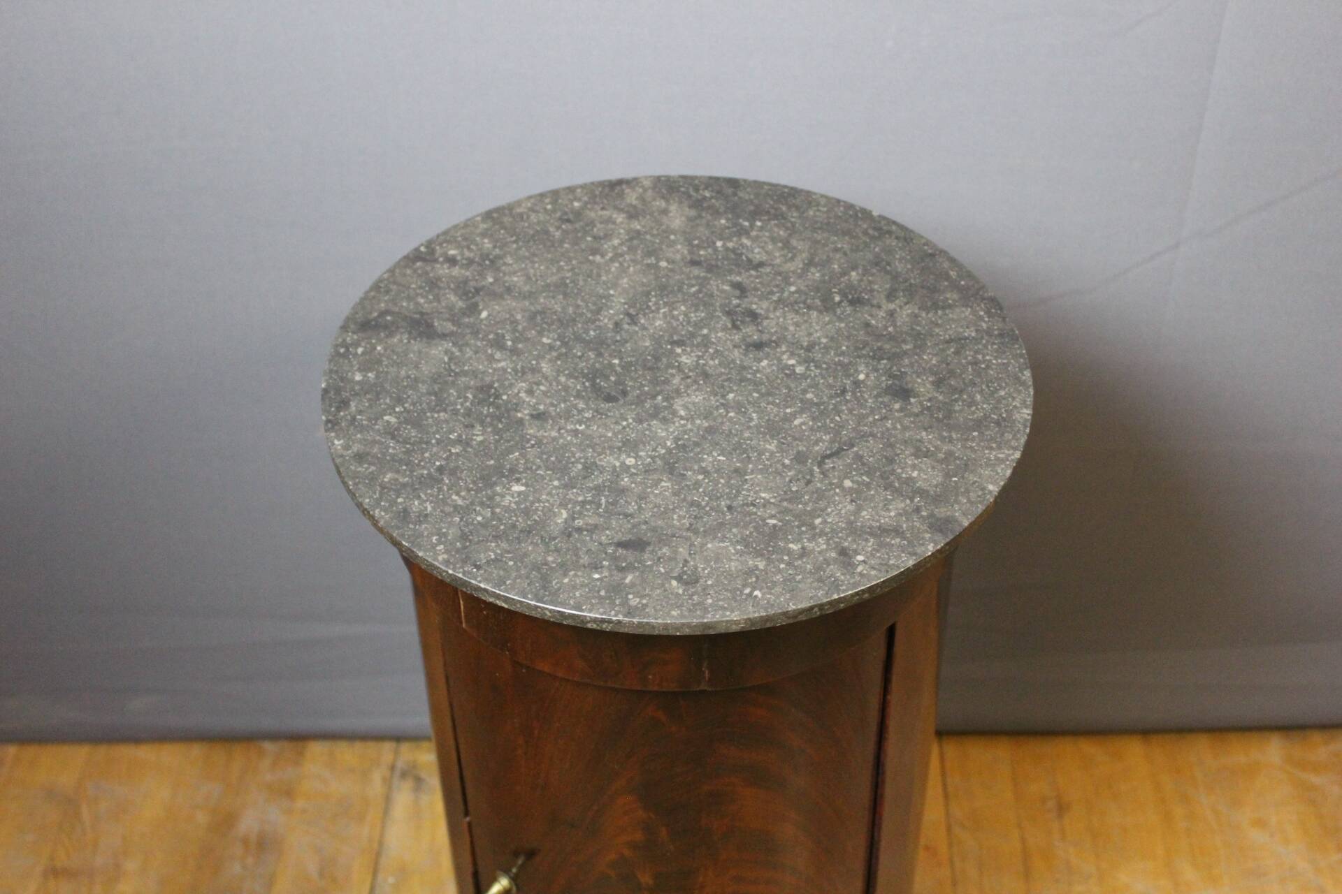 Empire bedside table in mahogany, 19th century.