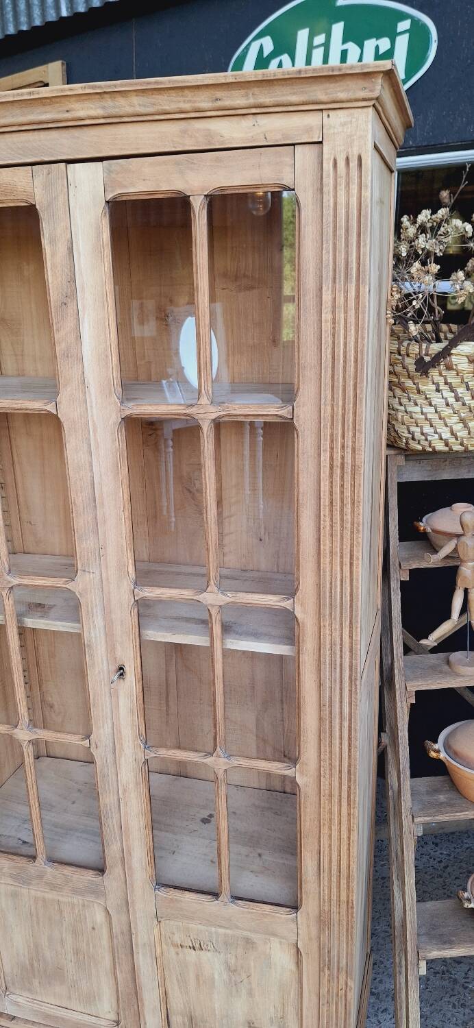 Vitrine ancienne