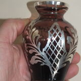 Vase Saint Graal en cristal mauve et incrustations d'argent