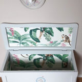 Redesigned wooden toy box