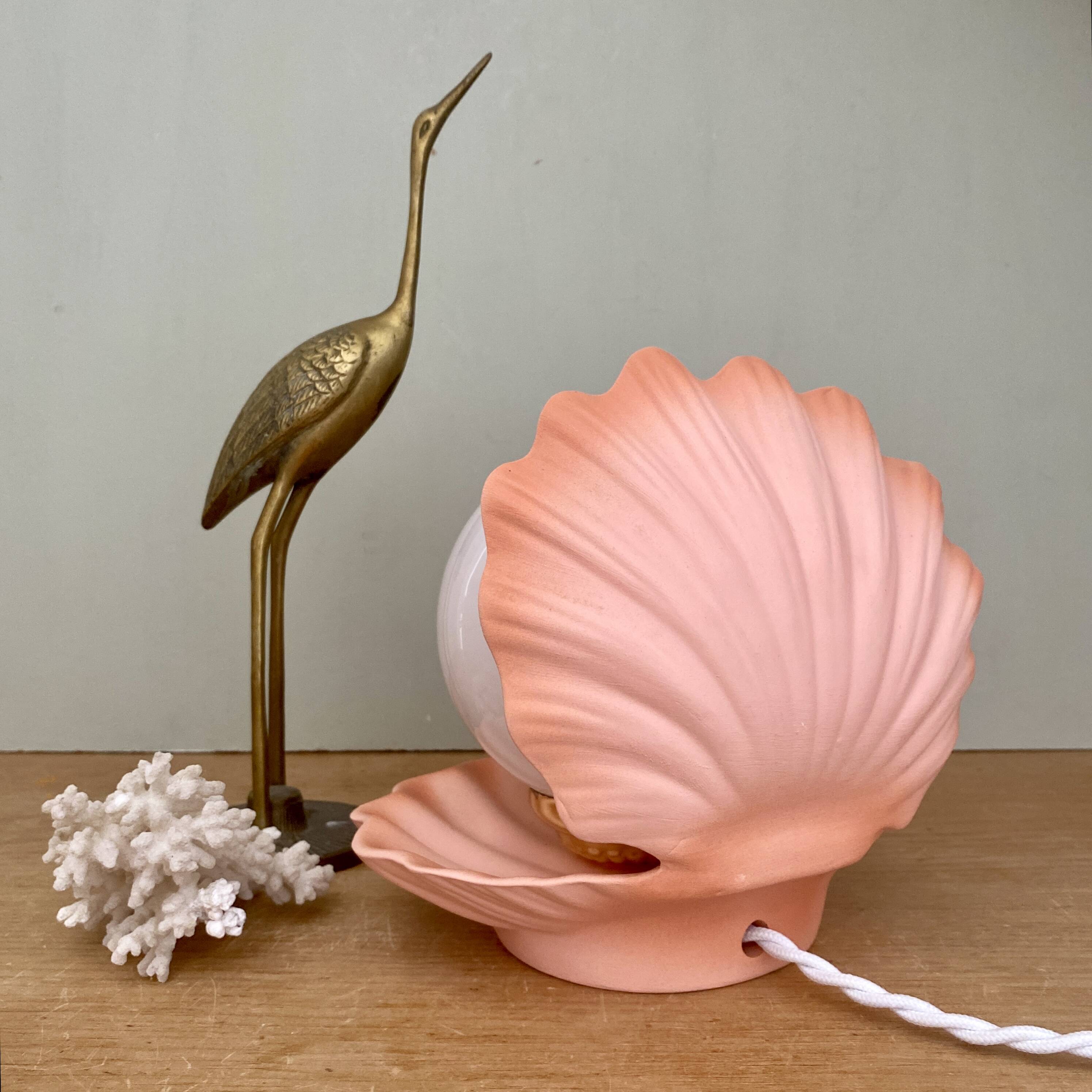 Vintage pink ceramic shell lamp