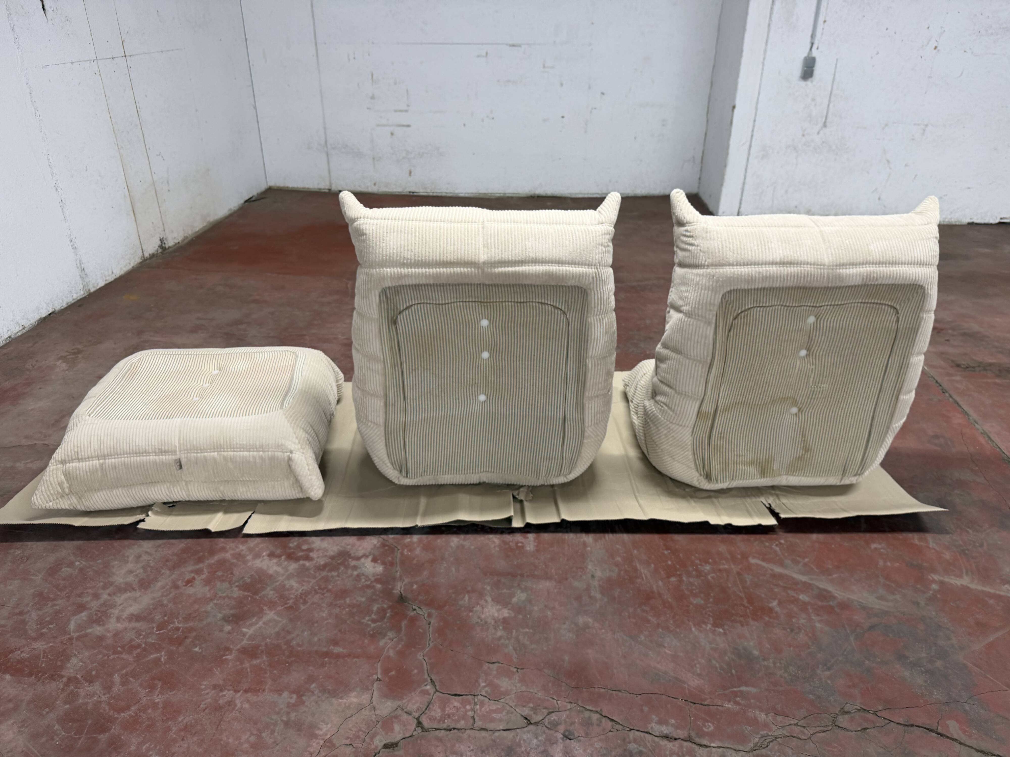 Ligne Roset Togo 2x 1-seater with 1x ottoman in beige corduroy in 10/10 condition!!