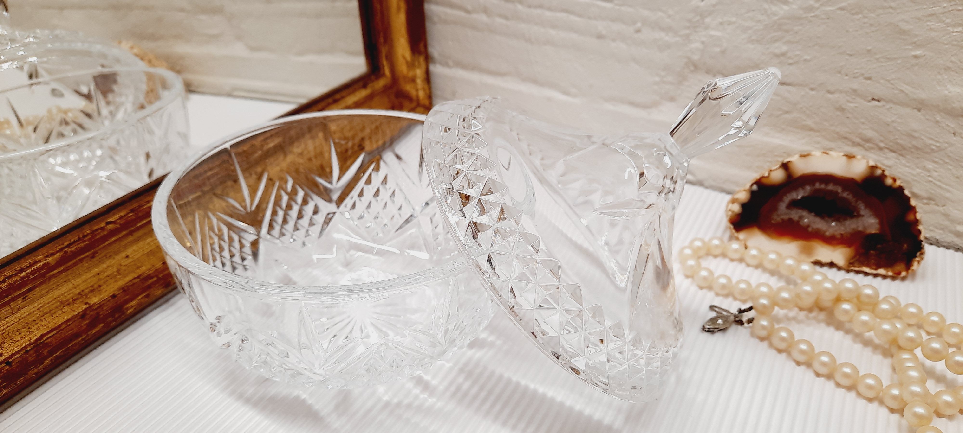Bonbonnière verre ciselé