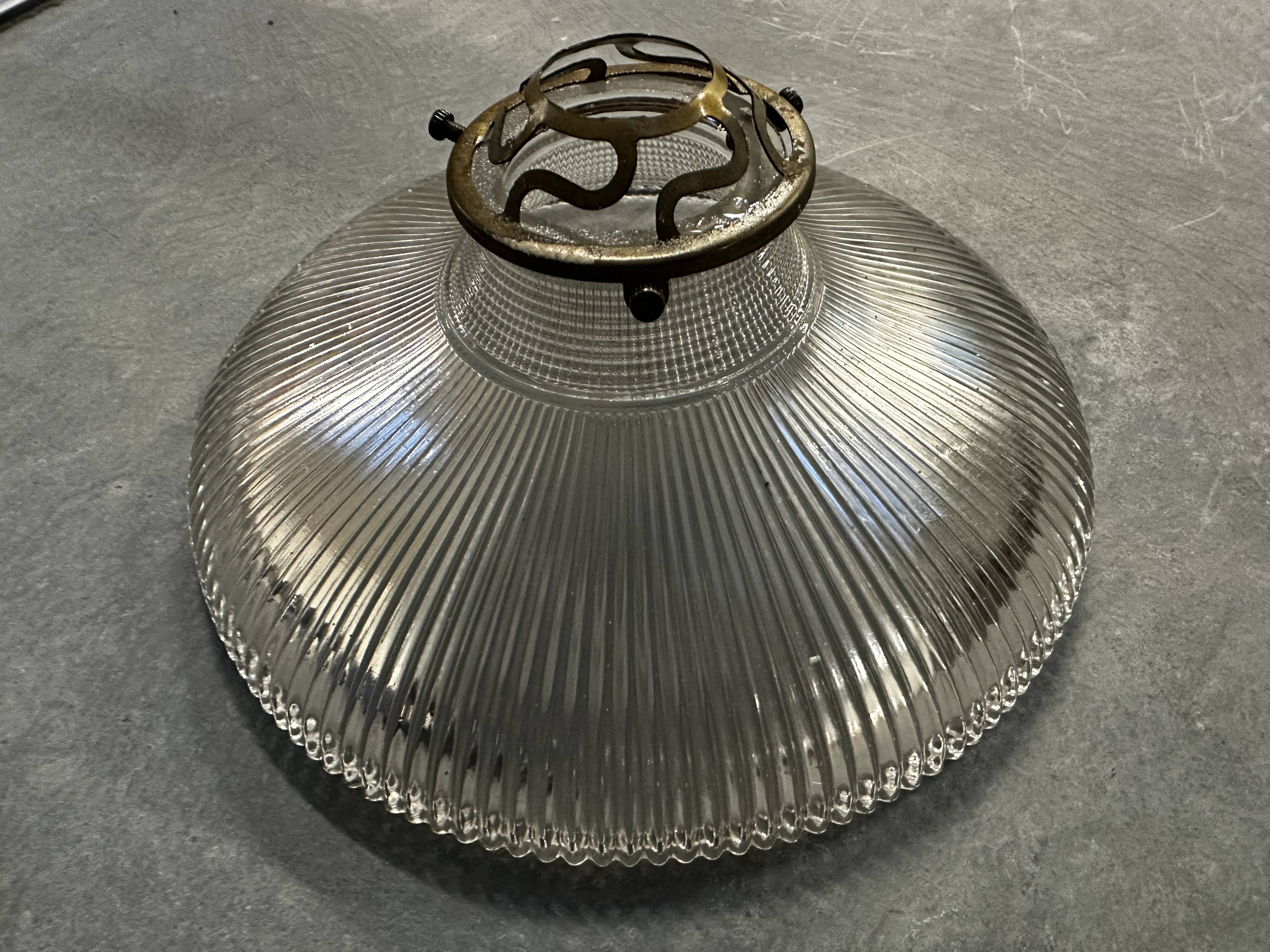 Suspension in holophane striated glass and brass support - art-deco period