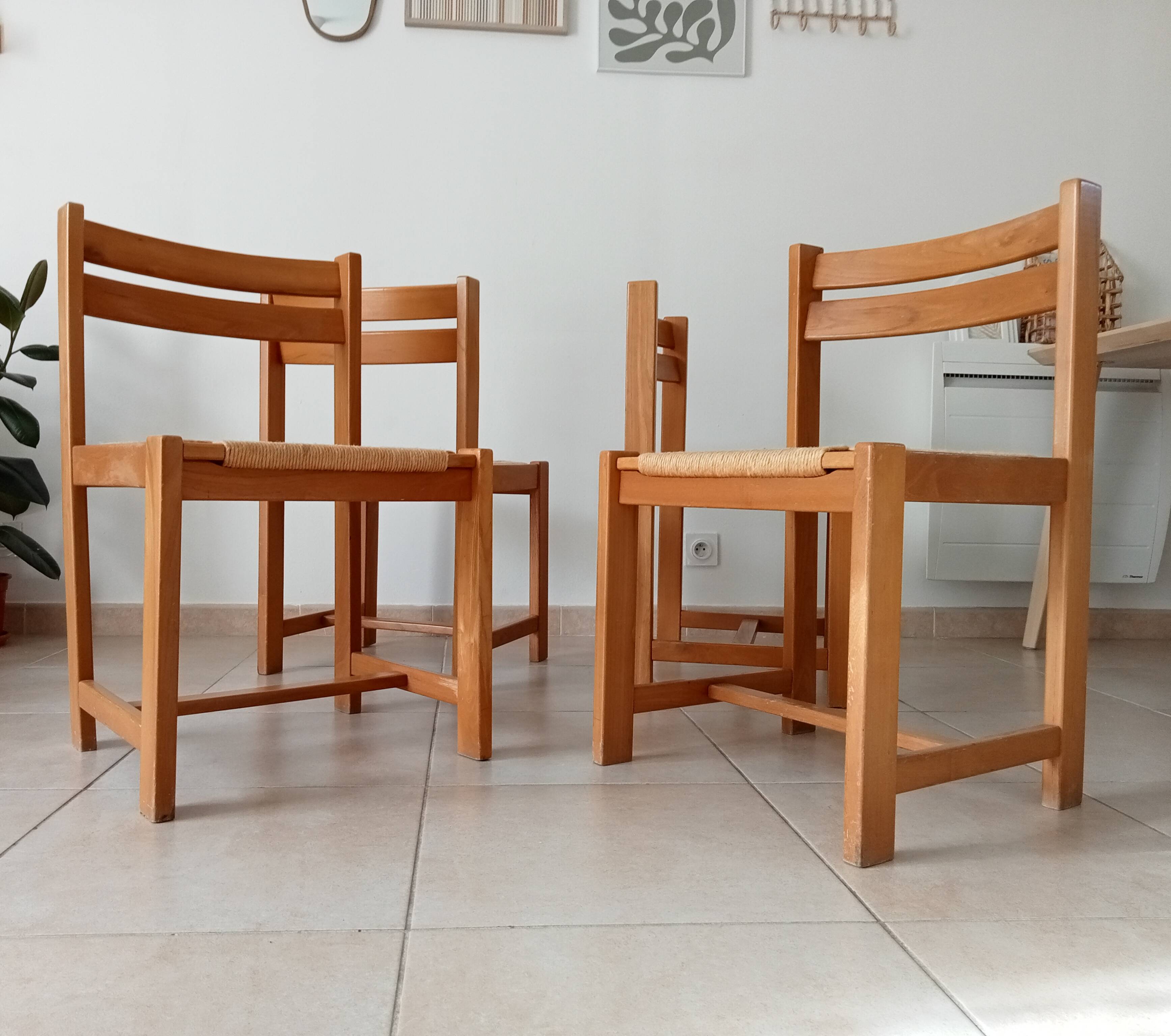 Set of 2 vintage chairs in solid elm and rush in the style of Regain/Asserbo.