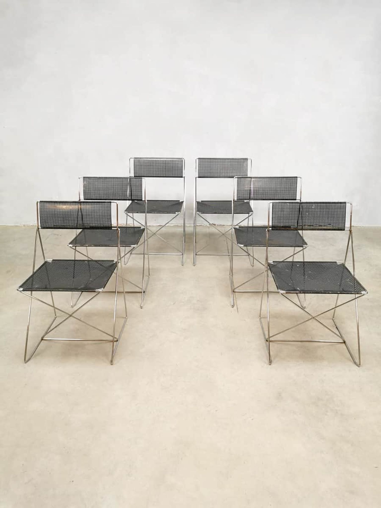 Chaises de salle à manger empilables vintage