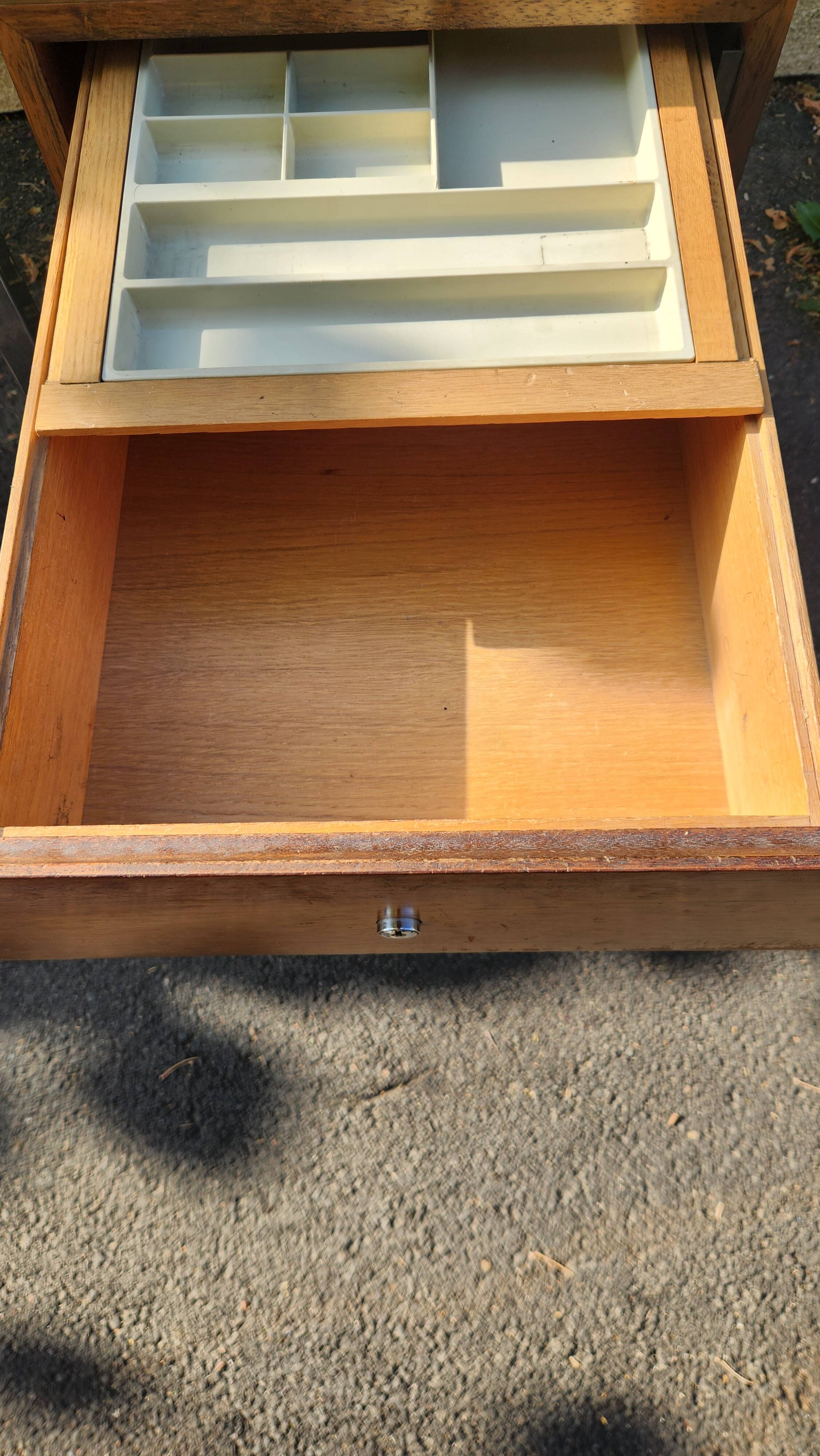Bureau Knoll design marbre blanc