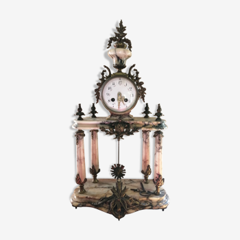 Pendule style Louis XVI