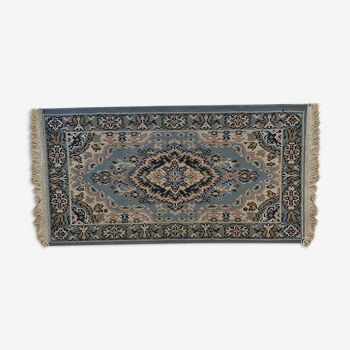 Old carpet - 105x54cm