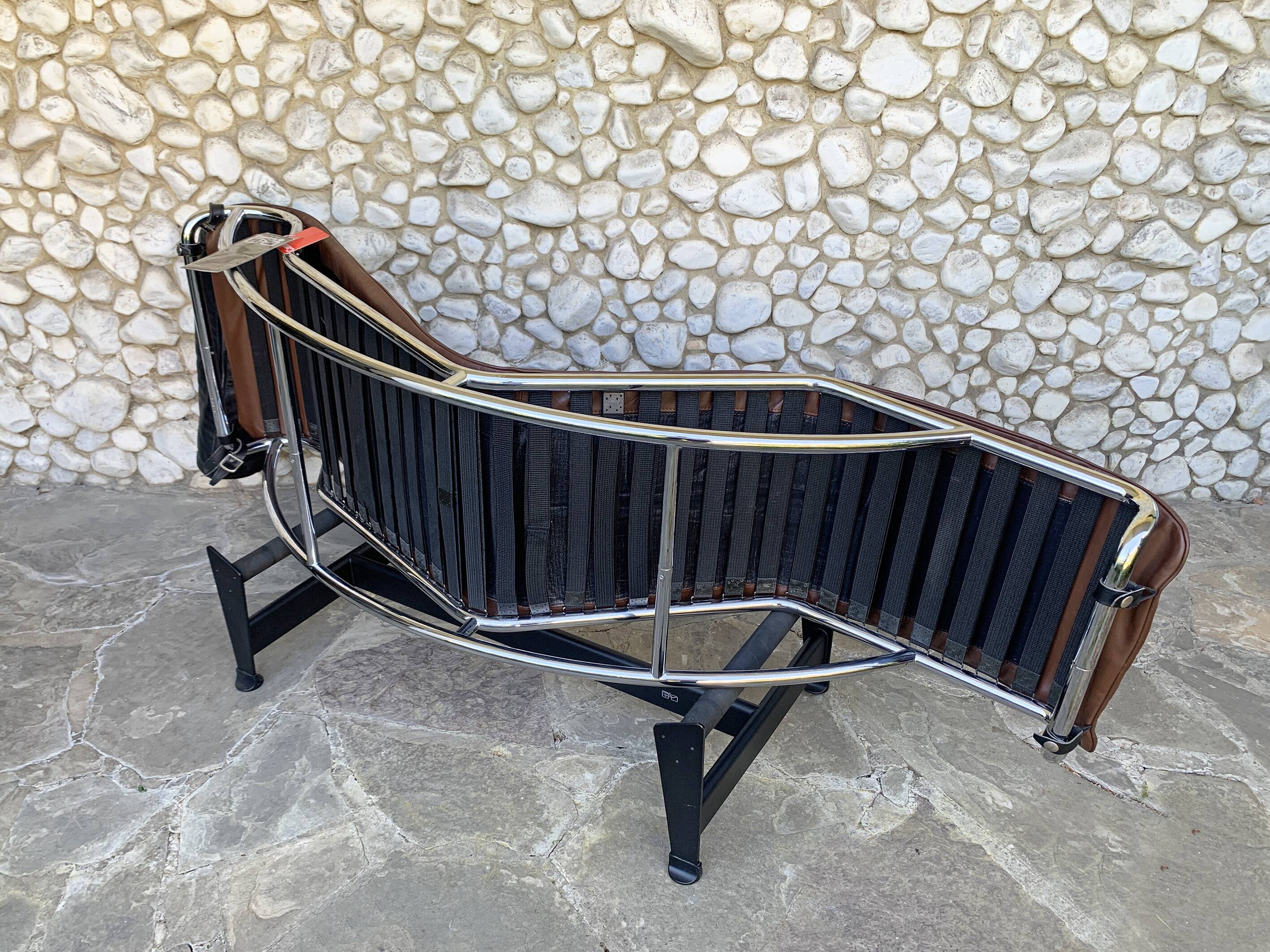 LC4 brown leather by Le Corbusier, Jeanneret & Perriand, Cassina, 1980