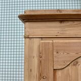 English bonnet maker with wardrobe (renovated)