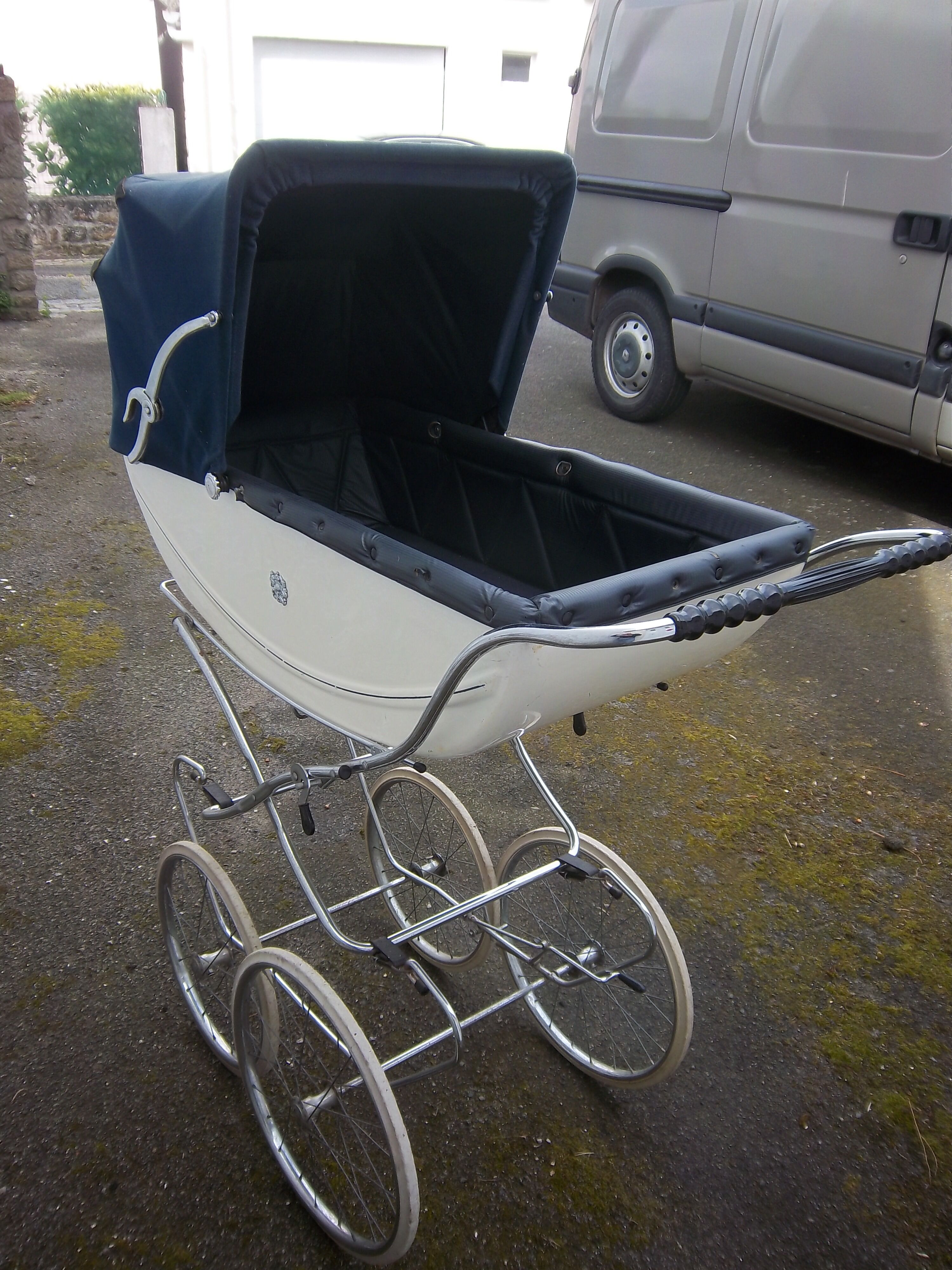 English vintage pram for baby from the 1950-60