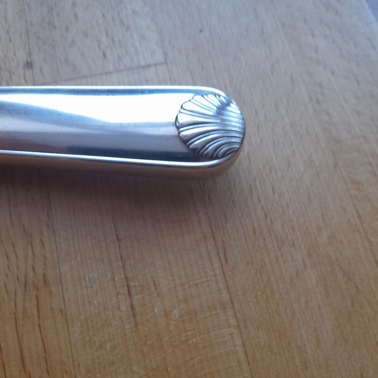 Silver-plated stainless steel carving service cutlery