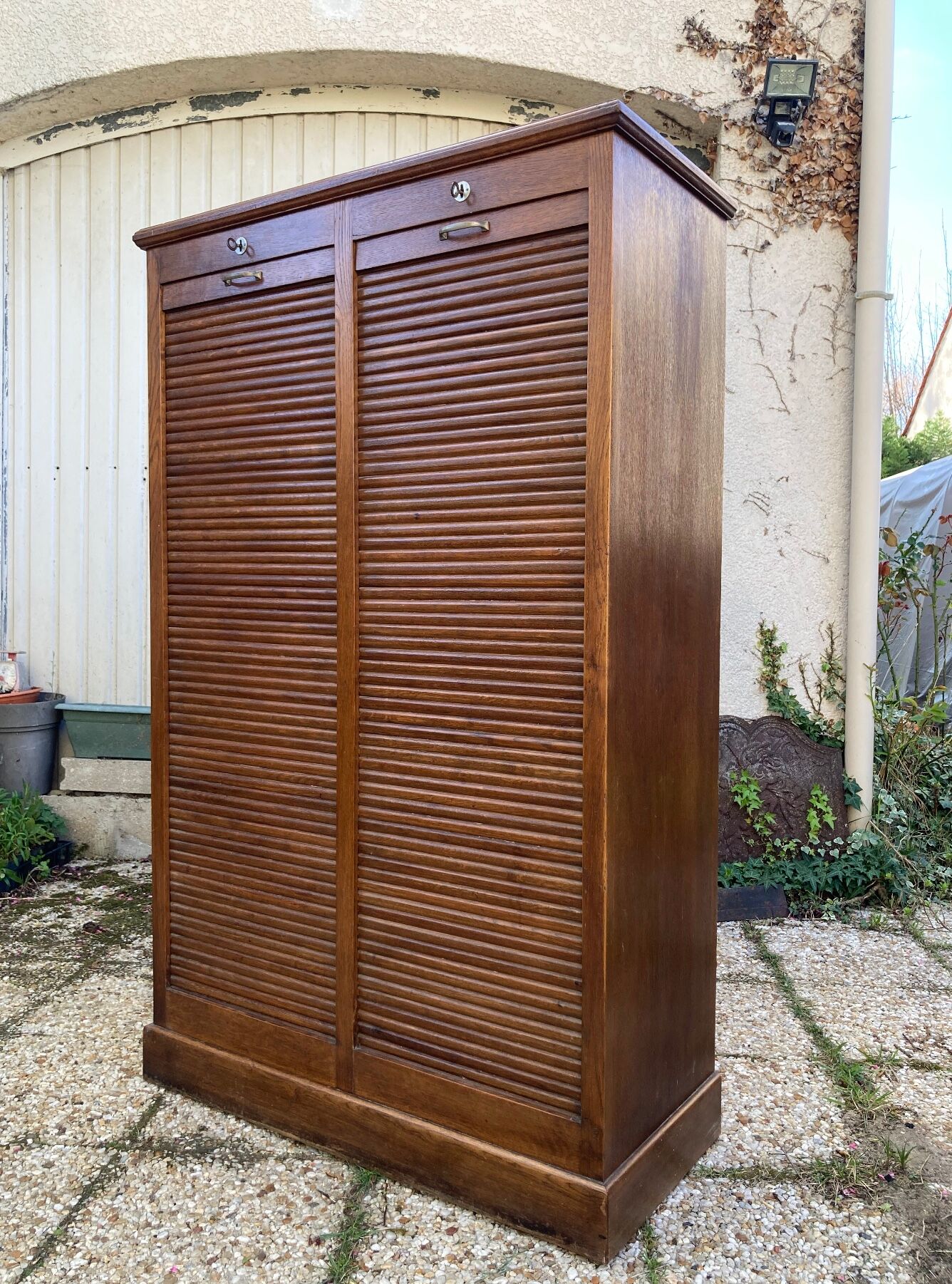 Vintage double curtain binder