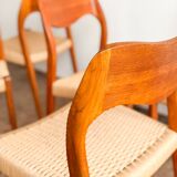 Lot de 8 chaises de salle à manger modèle 71 en teck par Niels O. Møller