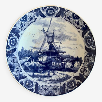 Delft plate blue