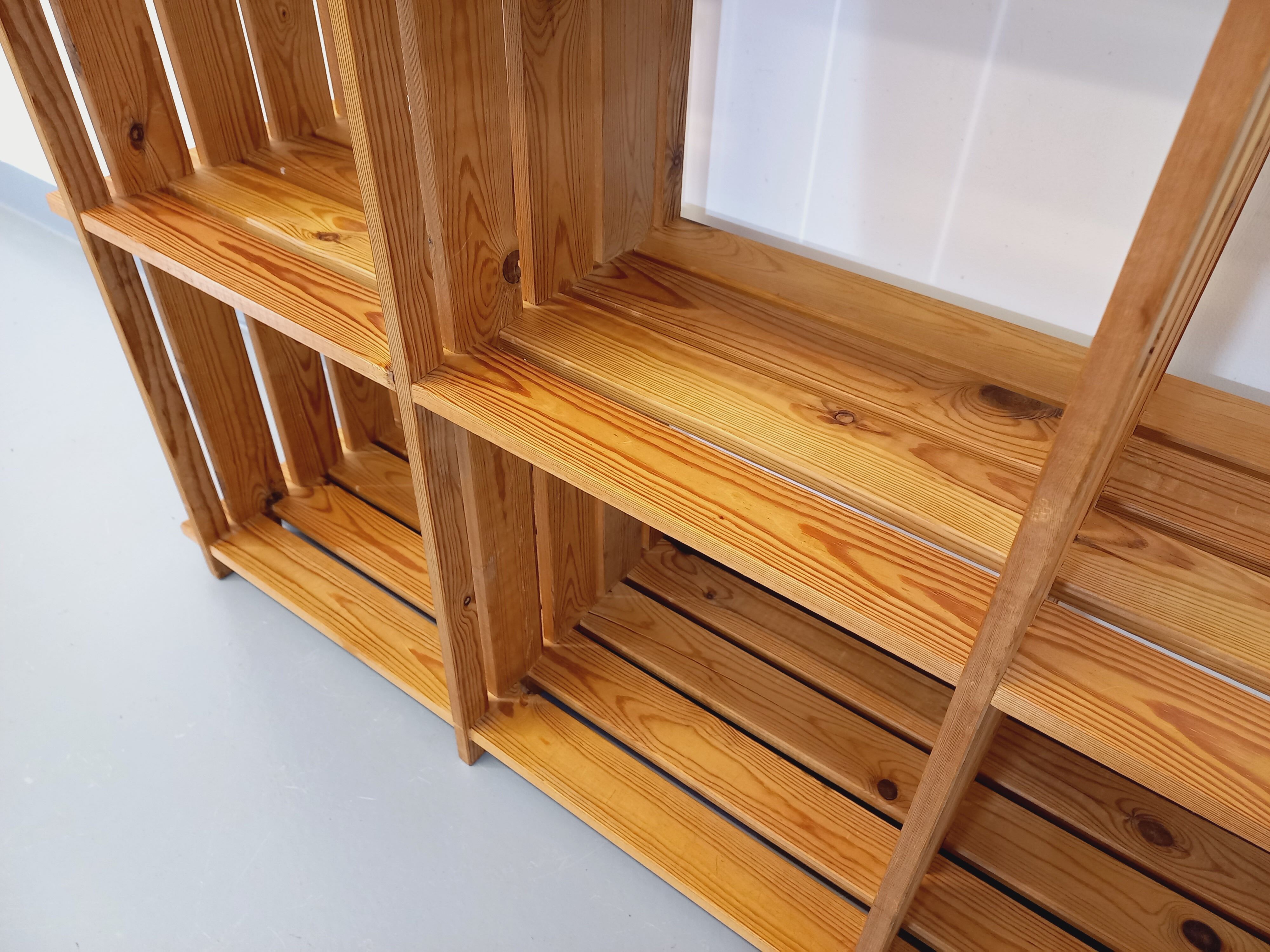 Bookcase vintage pine staircase shelf from the 80s in the style of Maison Regain