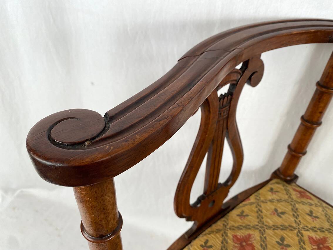 Fauteuil de coin à dossier lyre, vers 1900