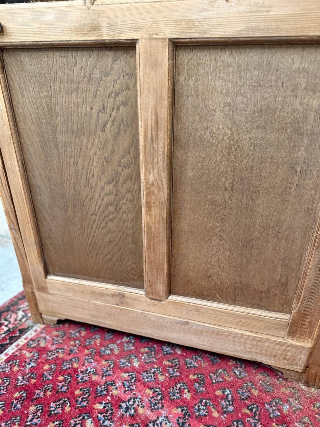 Vitrine parisienne ancienne décapée