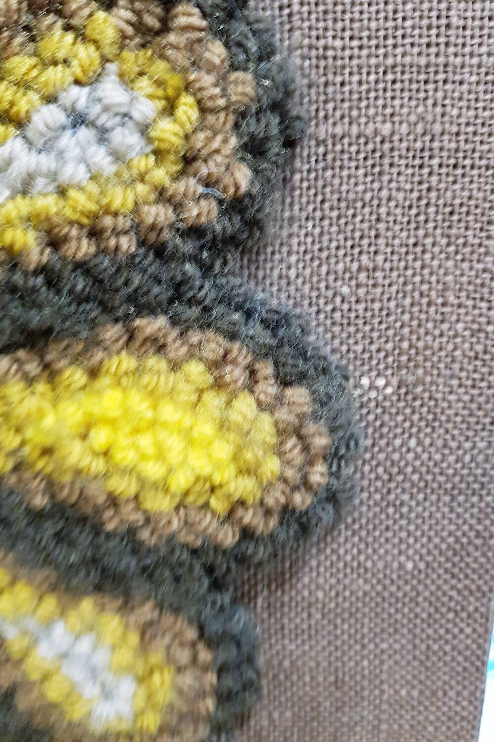 Grande tapisserie rétro à fleurs