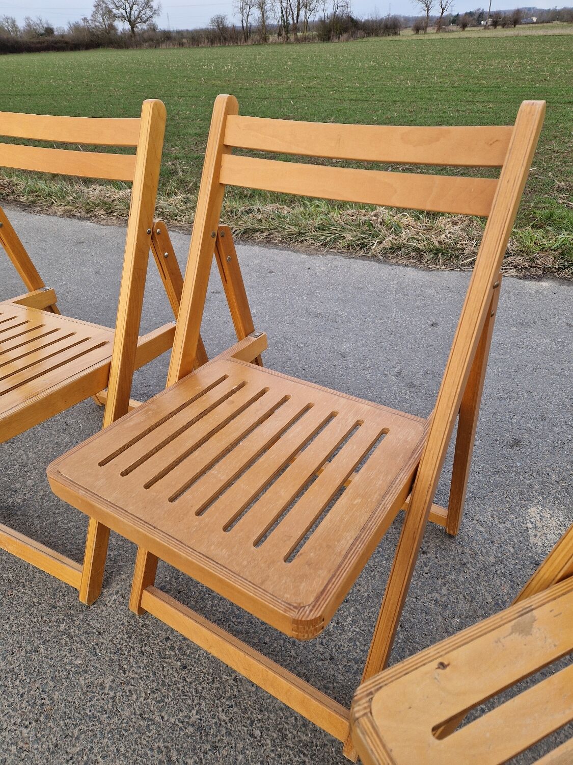 Set of 4 Folding Chairs in Wood and Plywood