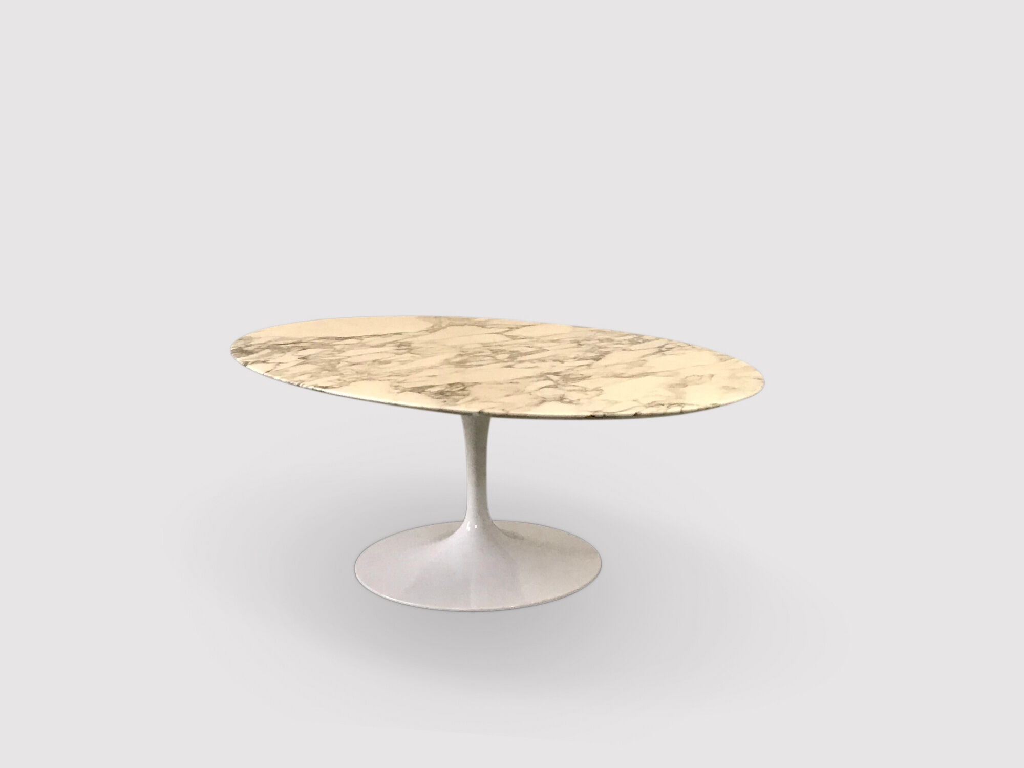 Tulip oval arabescato marble coffee table by Eero Saarinen for Knoll International 1990s